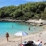 Apartman Zavalatica 184a Čara