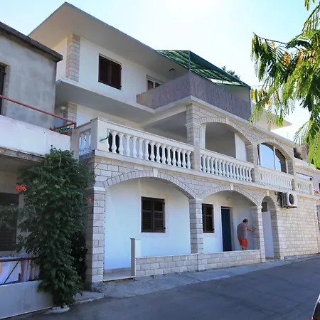 Apartman Zavalatica 184a Čara