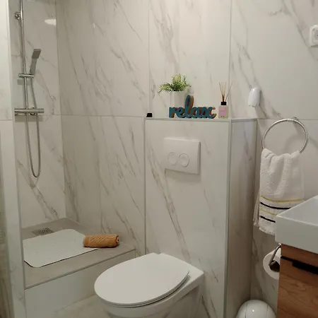 Apartment Zavalatica 184a Cara