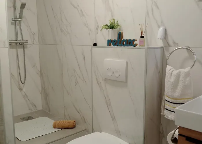 Apartment Zavalatica 184a Cara